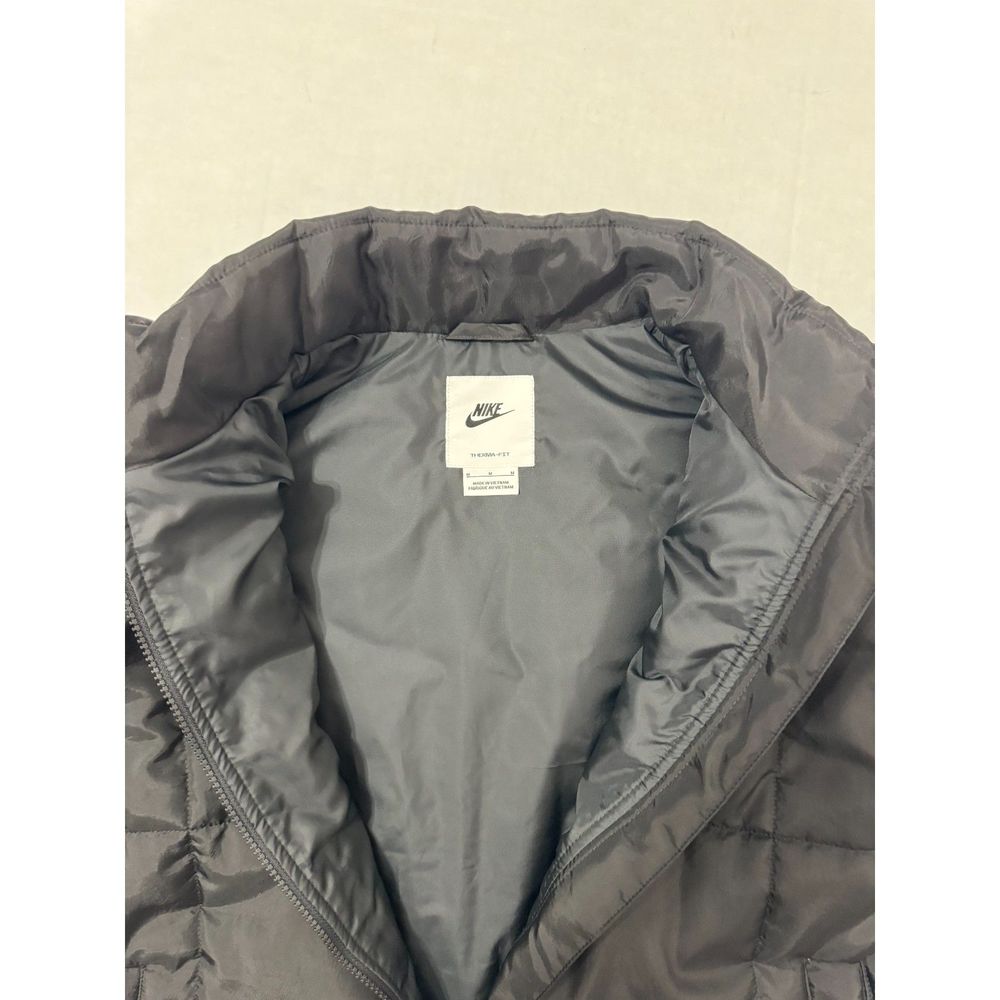 Nike NWT Sz M Black Sportswear Women's Classic Puffer Therma-FIT Loose Vest - Picture 10 of 15